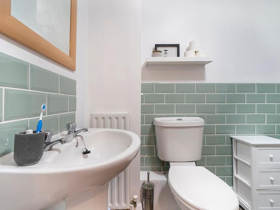 Lovely 2 Bedroom Apt At Ormeau Park W/ Free Parking Belfast Exteriér fotografie